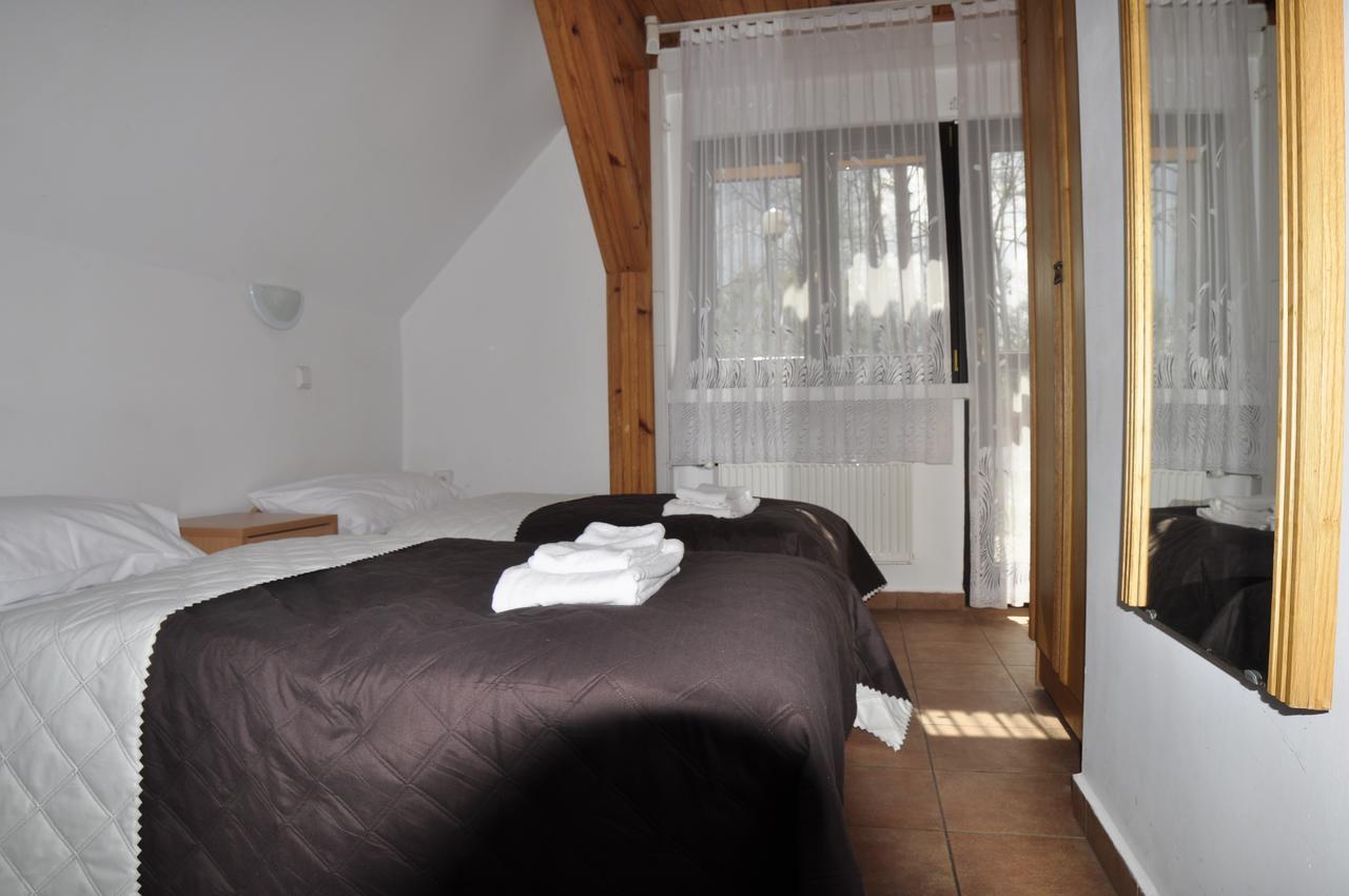 Osrodek Szkoleniowo - Wypoczynkowy Guzianka Hotel Ruciane-Nida Bagian luar foto