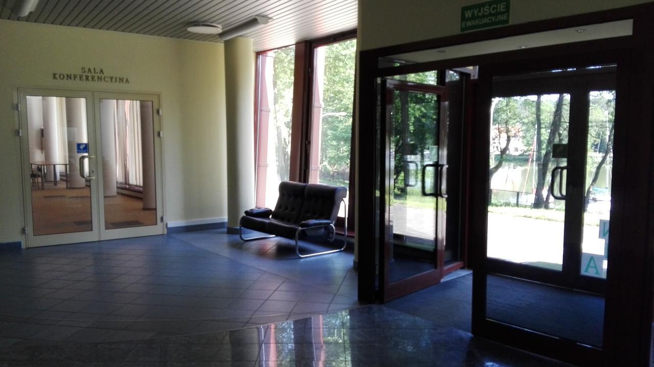 Osrodek Szkoleniowo - Wypoczynkowy Guzianka Hotel Ruciane-Nida Bagian luar foto
